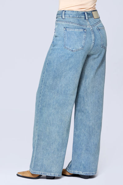 Picture of ELLIE WIDE BOYFRIEND JEAN